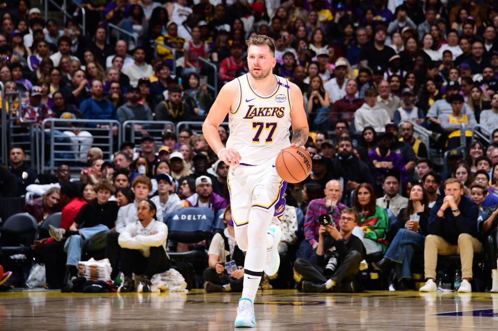 杨瀚森机会来了？克林根&罗威都将缺席今天对阵灰熊的比赛